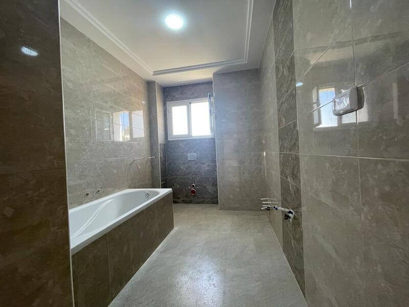 Etage de villa S+3 avec chambre de service à Ain Zaghouan Nord